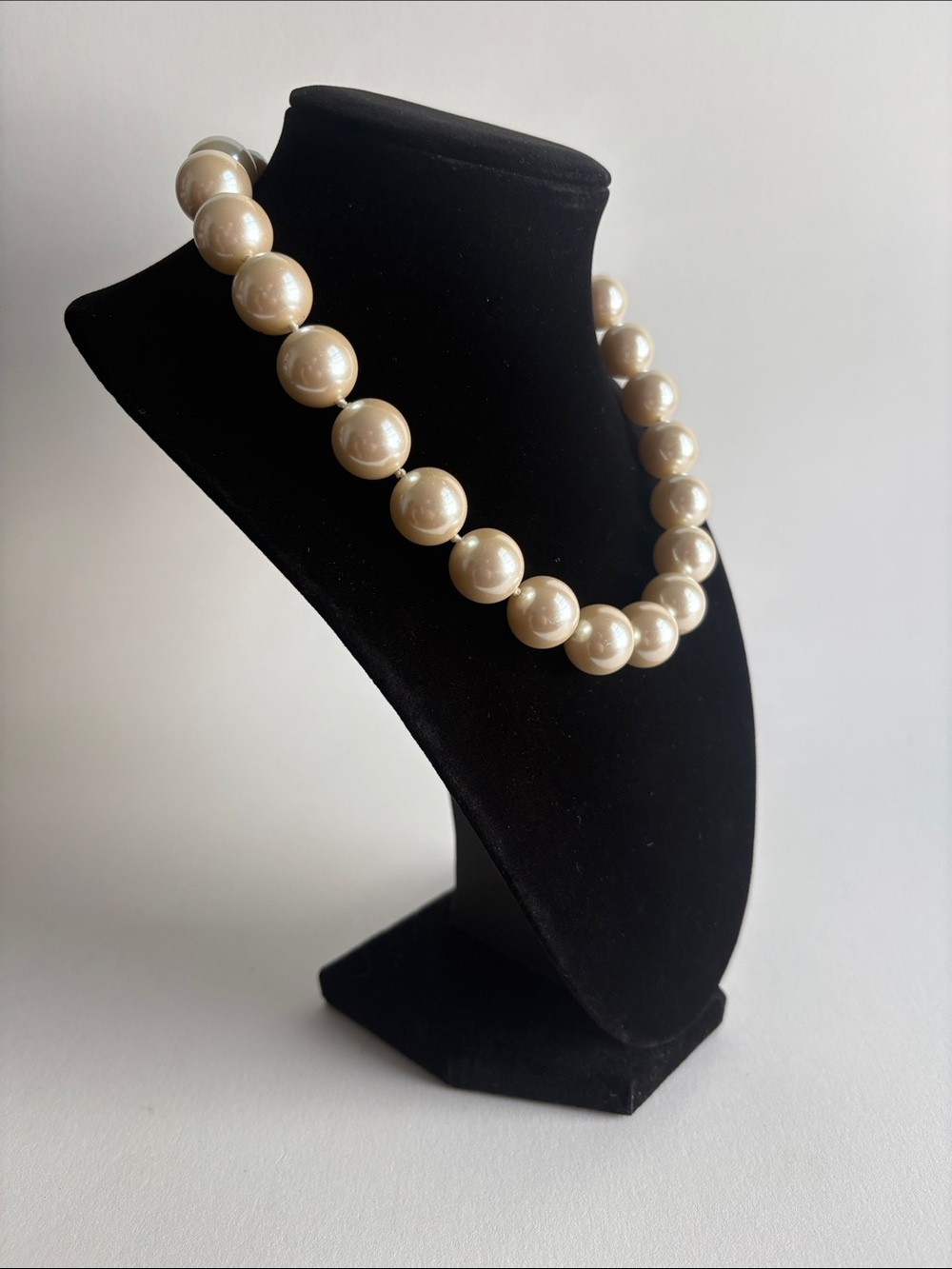 Ivory Faux Pearl Strand Necklace Classic Elegant Women Jewelry - Picture 2 of 4